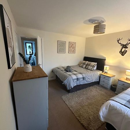 Spacious 3 Bedroom Flat Close To City Center Dalneigh Kültér fotó