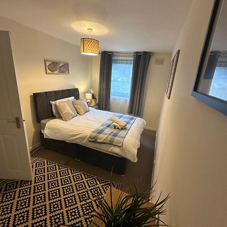 Spacious 3 Bedroom Flat Close To City Center Dalneigh Kültér fotó