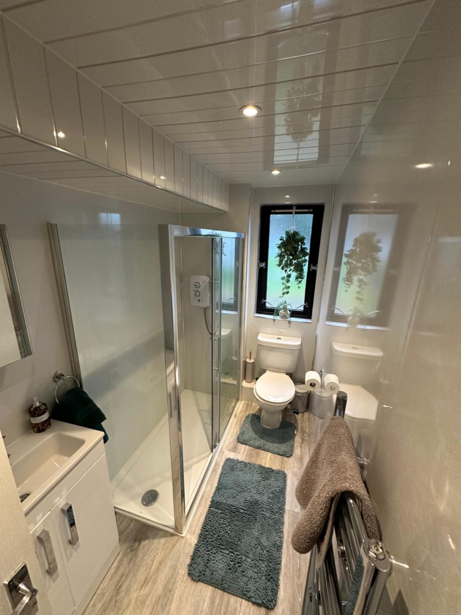 Spacious 3 Bedroom Flat Close To City Center Dalneigh Kültér fotó