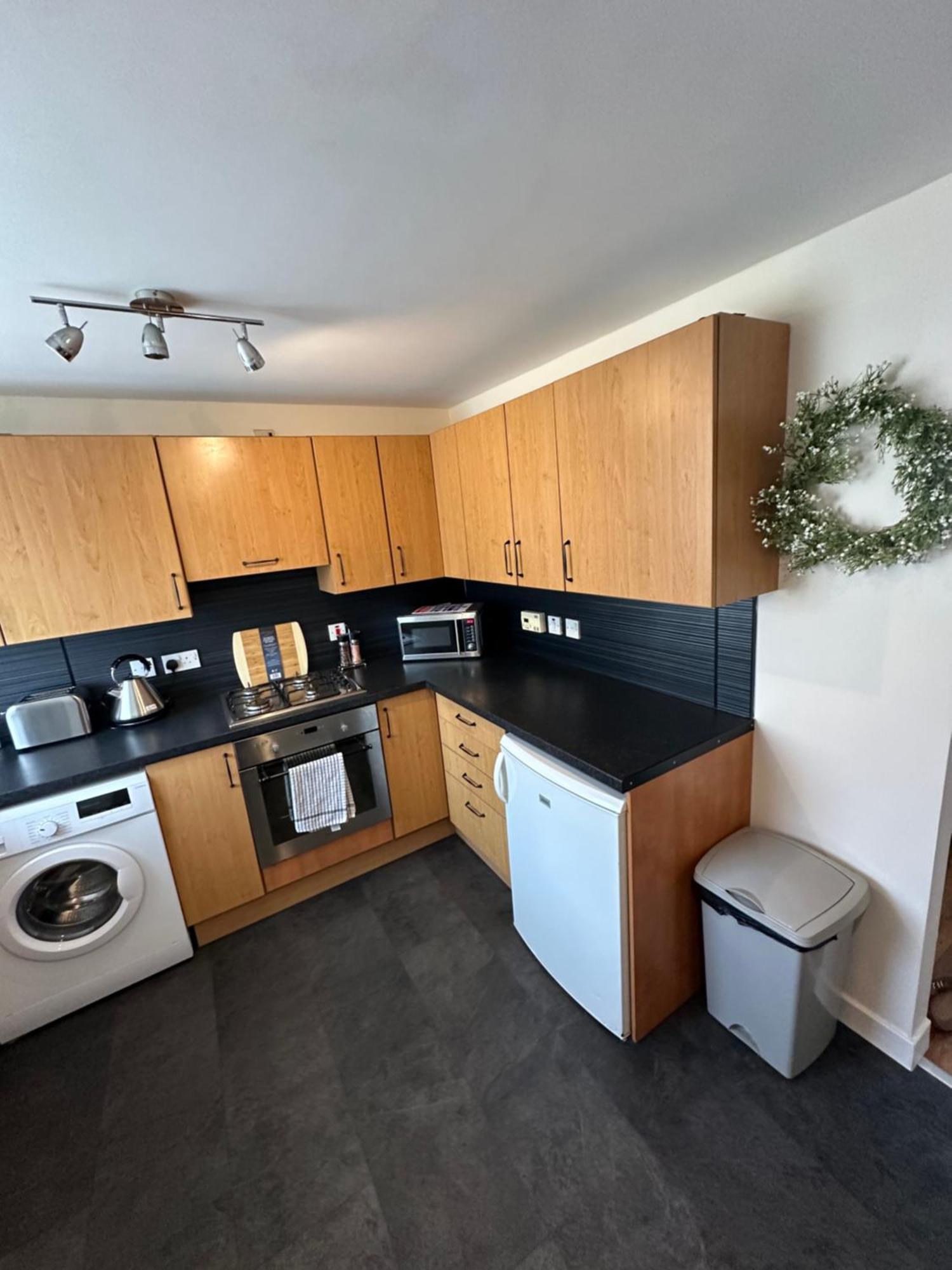 Spacious 3 Bedroom Flat Close To City Center Dalneigh Kültér fotó